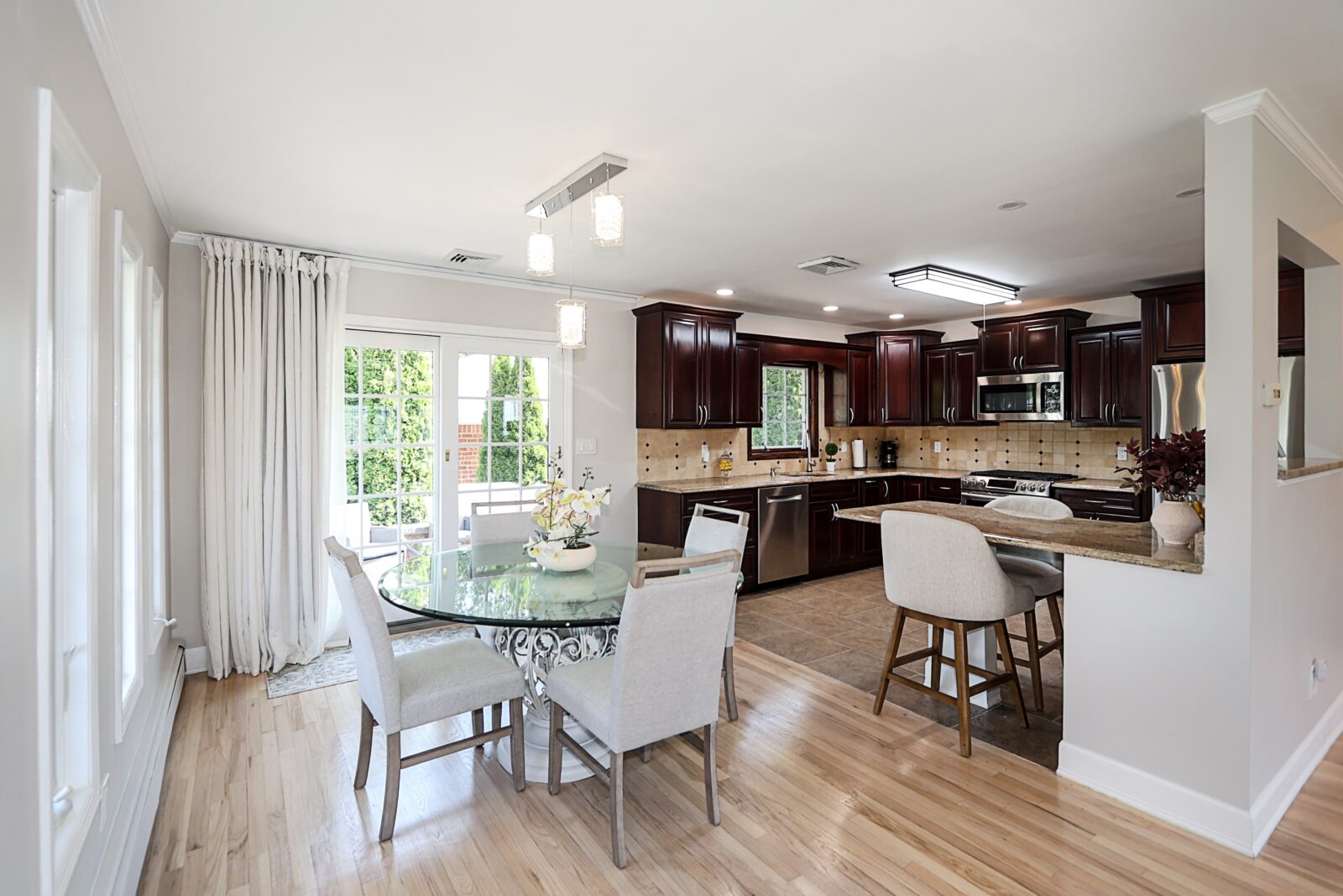 12 Barnum Ave, Plainview 11-min
