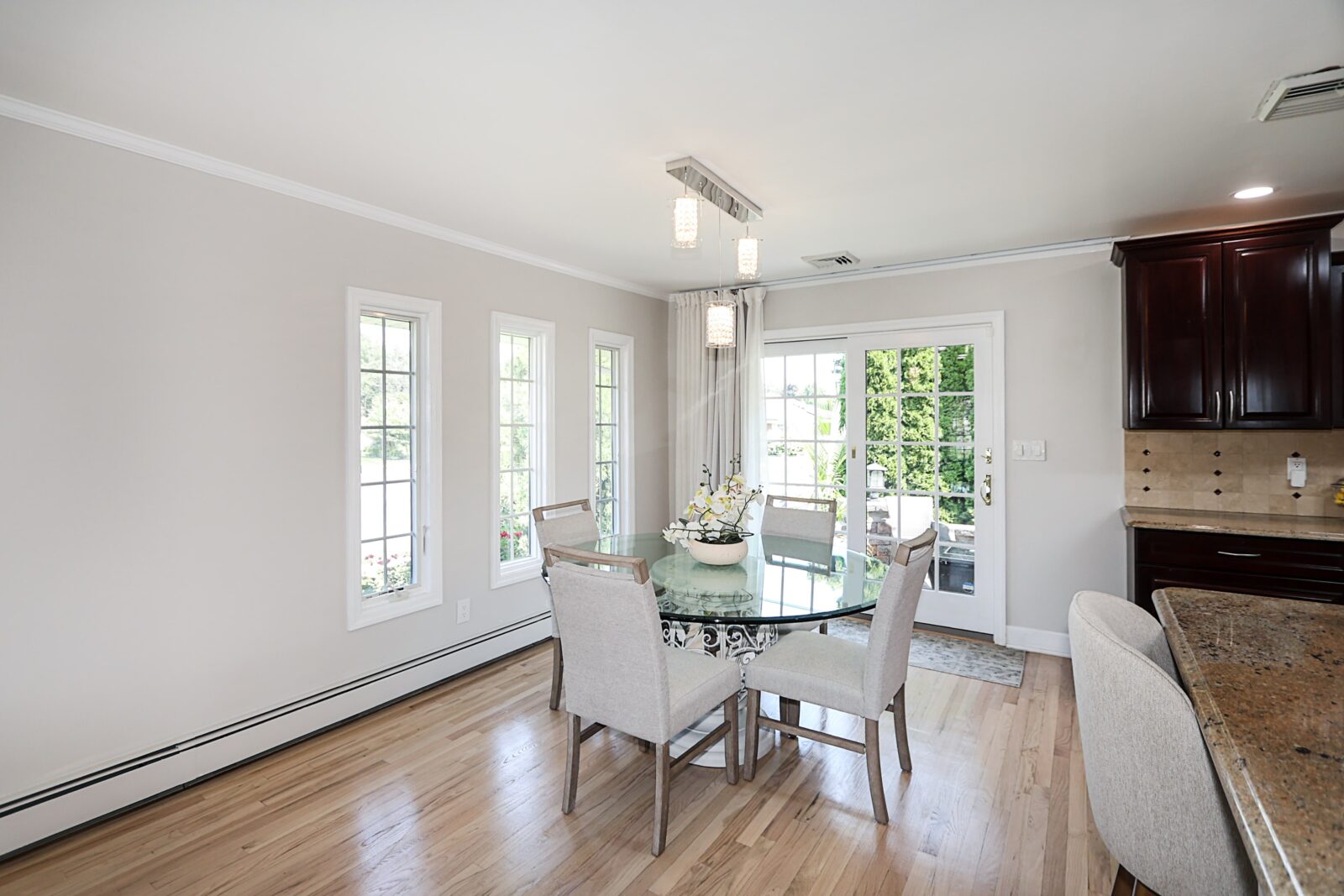 12 Barnum Ave, Plainview 13-min