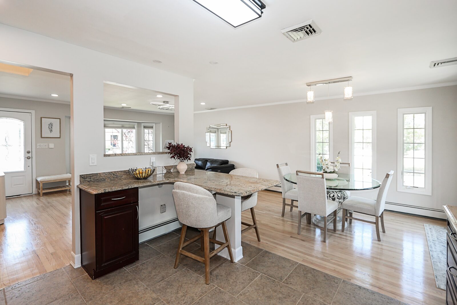 12 Barnum Ave, Plainview 19-min
