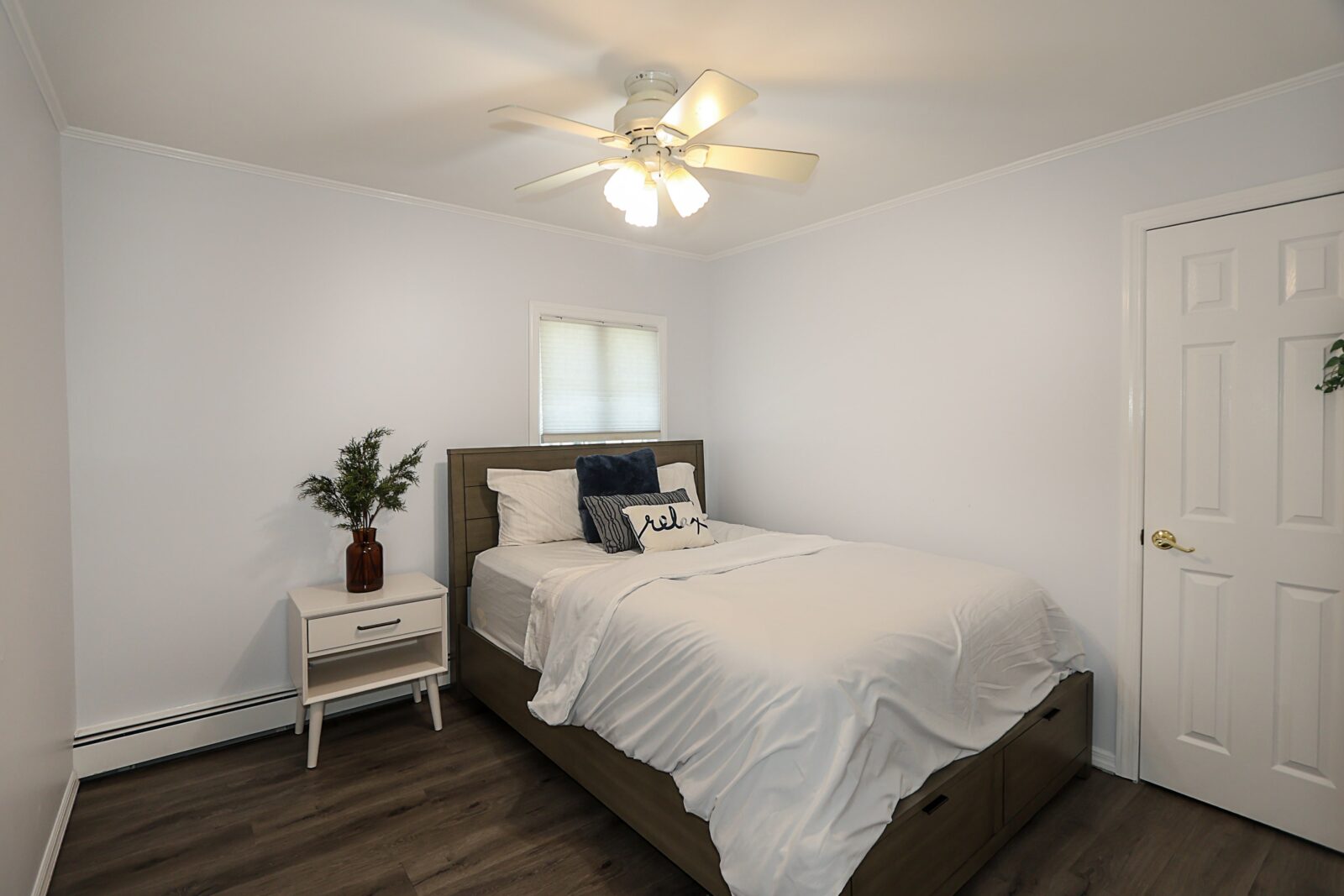 12 Barnum Ave, Plainview 23-min