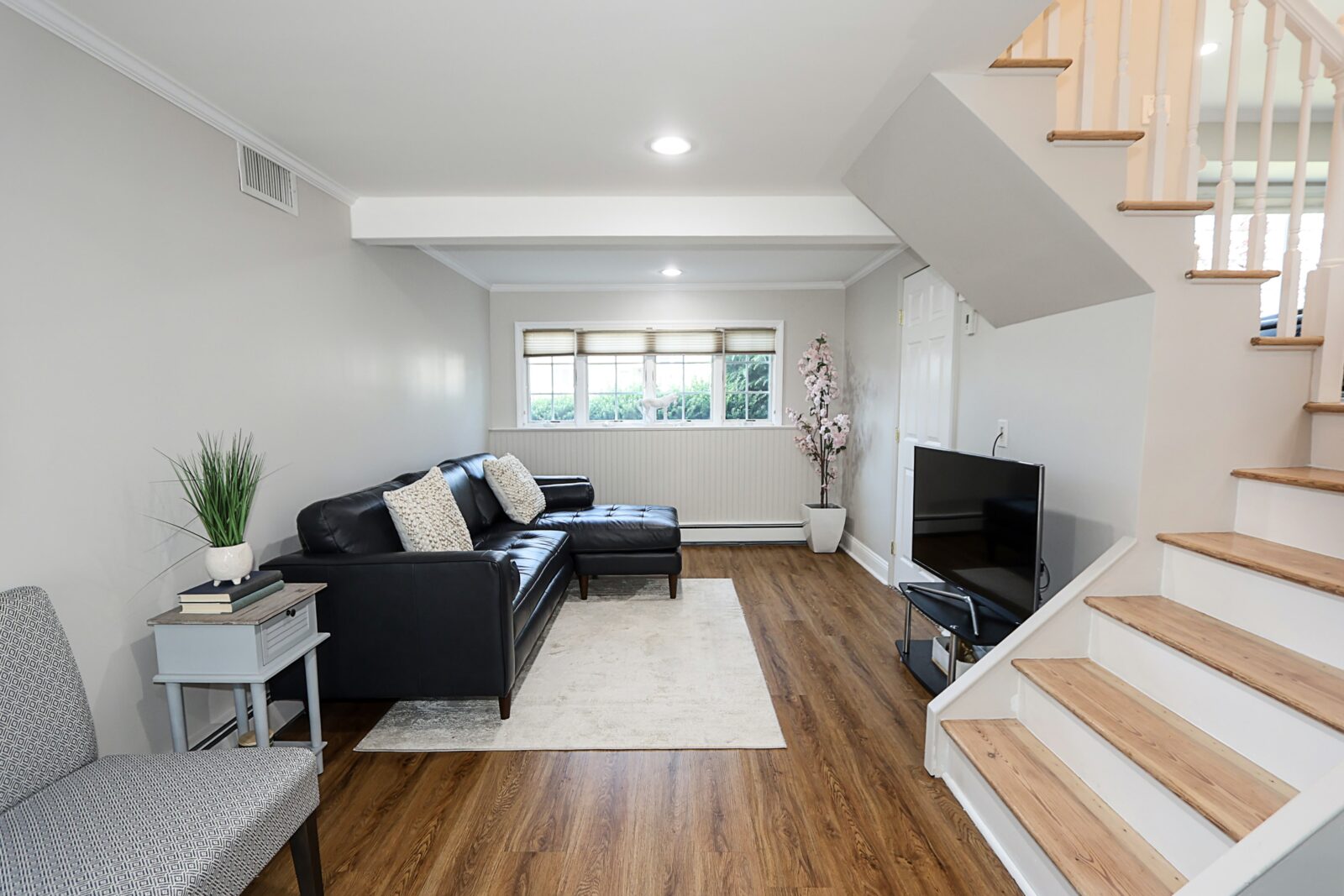 12 Barnum Ave, Plainview 28-min
