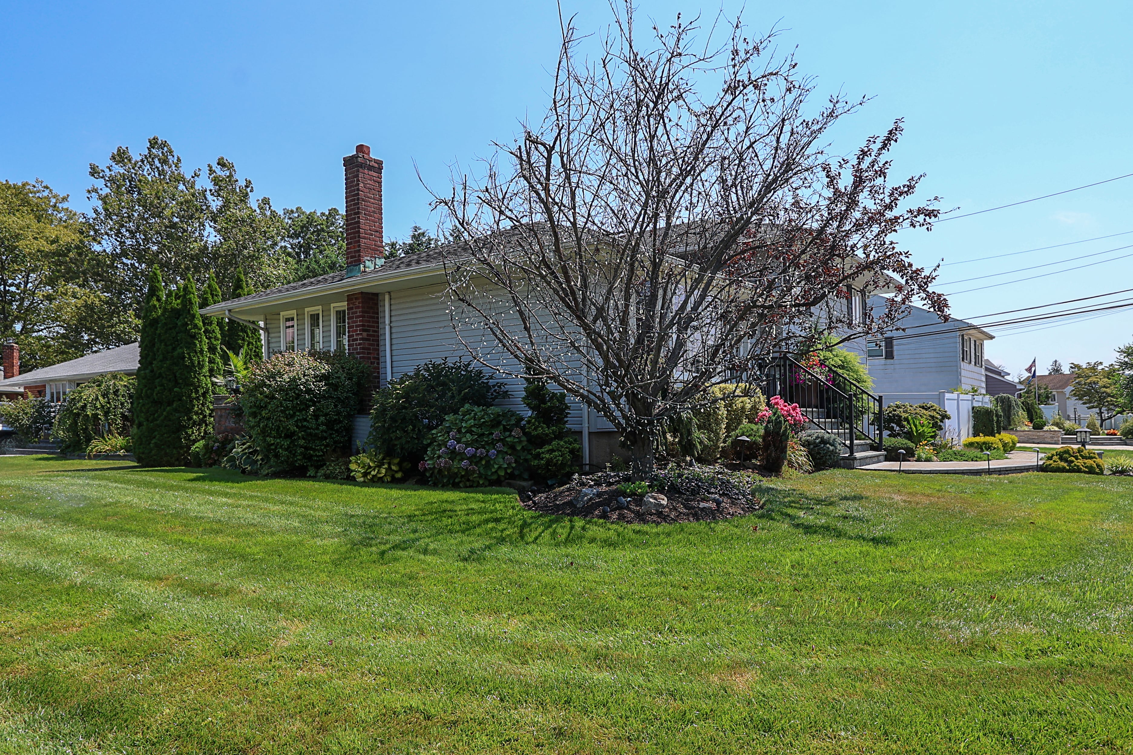 12 Barnum Ave, Plainview 5-min